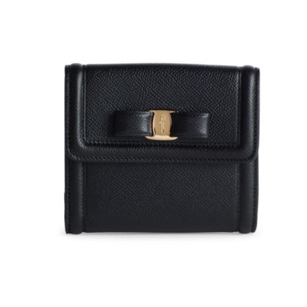 Salvatore Ferragamo women’s wallet EUC